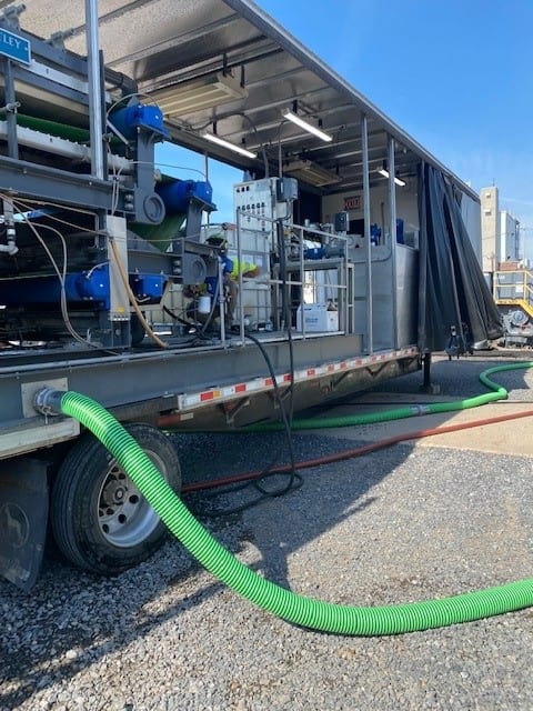 The mobile belt press running on site.