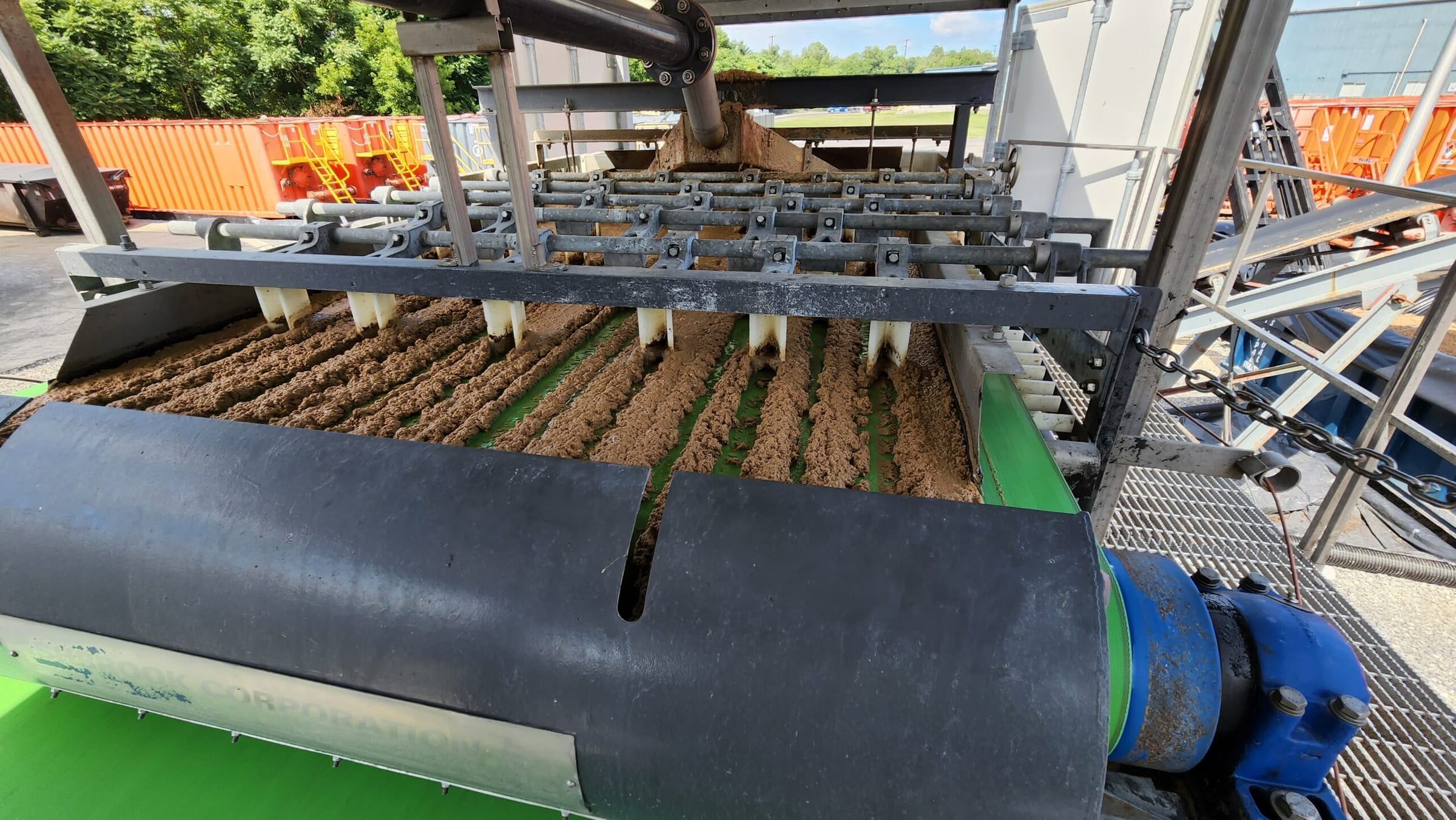 Conditioning the material ahead of the press.